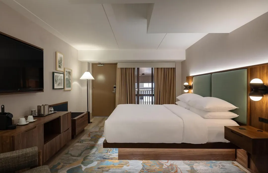 Hilton Winnipeg Airport Suites-1