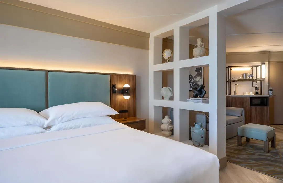 Hilton Winnipeg Airport Suites-1