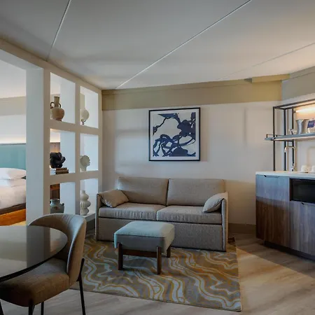 Hilton Winnipeg Airport Suites-2